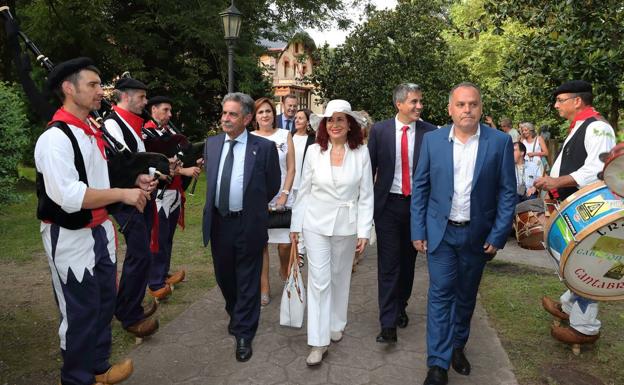 Lidia Falcón reivindica en Cabezón a la mujer como «la sal de la tierra»