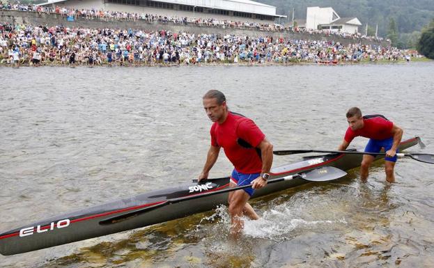 Los cántabros Julio Martínez y Rubén González, segundos en el Sella tras un apretado sprint