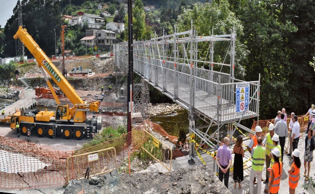 La apertura de la pasarela de Los Corrales se retrasa hasta el miércoles