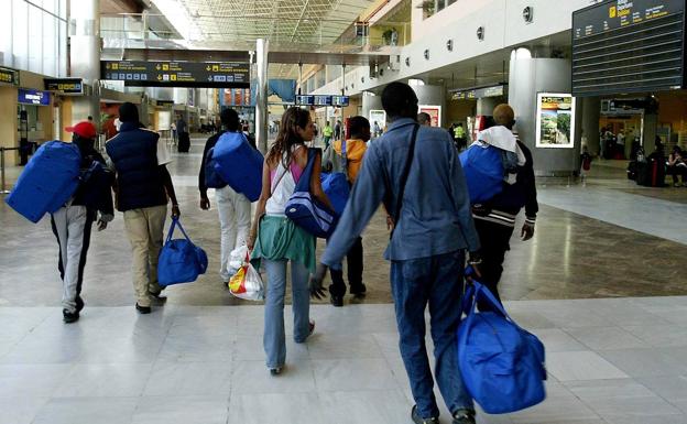 El repunte en la llegada de menores inmigrantes llena los centros de acogida de Cantabria