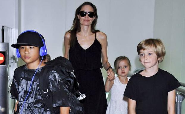 Angelina Jolie denuncia que Brad Pitt no paga la manutención de sus hijos