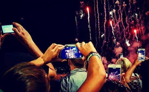 'Los fuegos' se llevan los dos primeros premios del concurso de fotografía de la Semana Grande