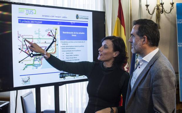 La alcaldesa responde que es la Plataforma Anti-MetroTUS la que no quiere escucharla