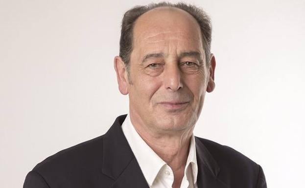 El alcalde de Marina de Cudeyo afirma que colocará de nuevo el cartel y, si puede, «más grande»