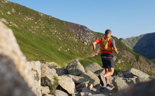 A zancadas para cruzar los Pirineos