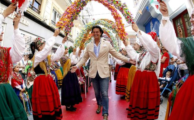 El nombre de Poty ya luce en el 'Paseo de la Fama' de Torrelavega