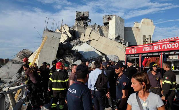 Al menos 39 muertos en el desplome del puente en Génova