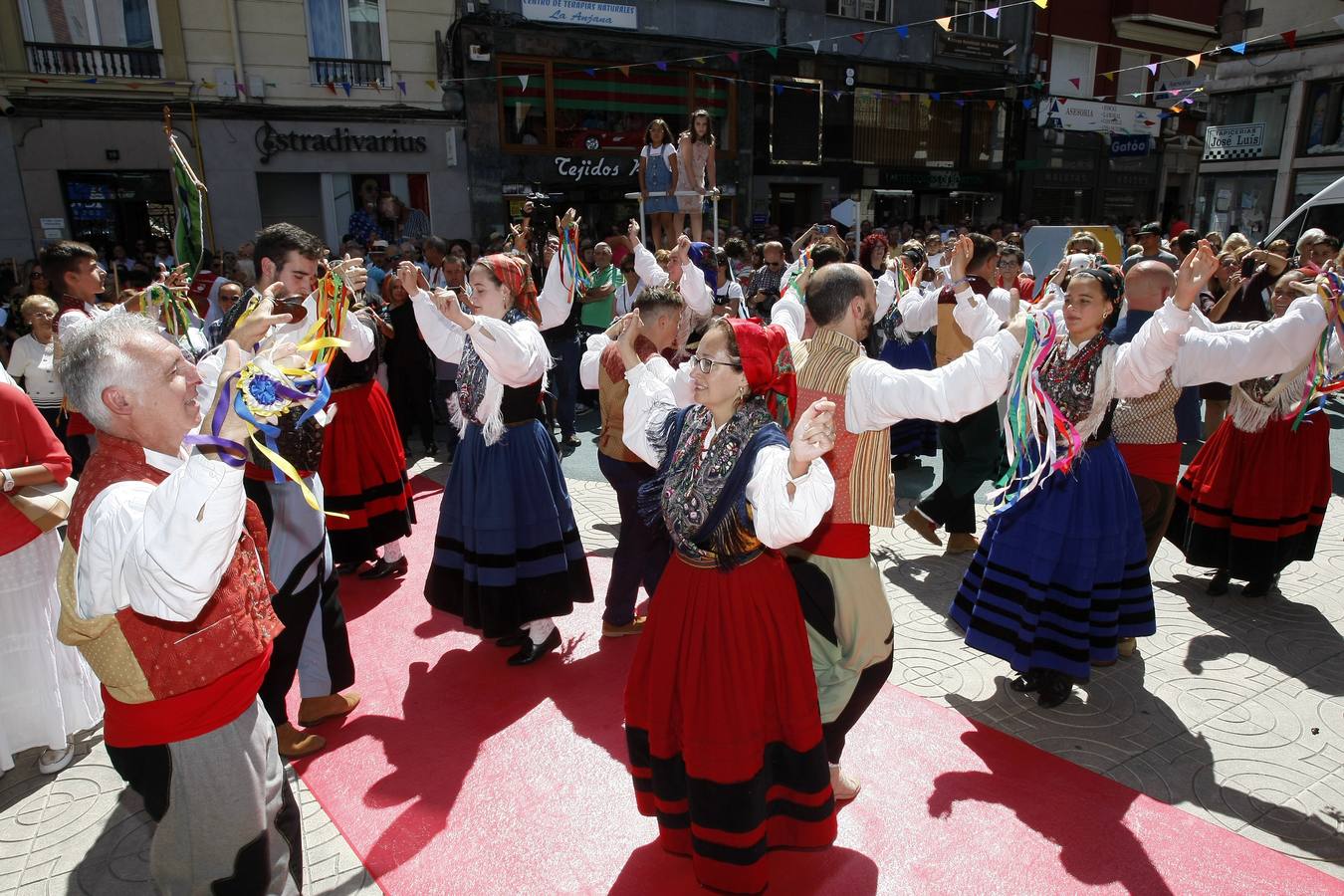 El nombre de Poty ya luce en el 'Paseo de la Fama' de Torrelavega