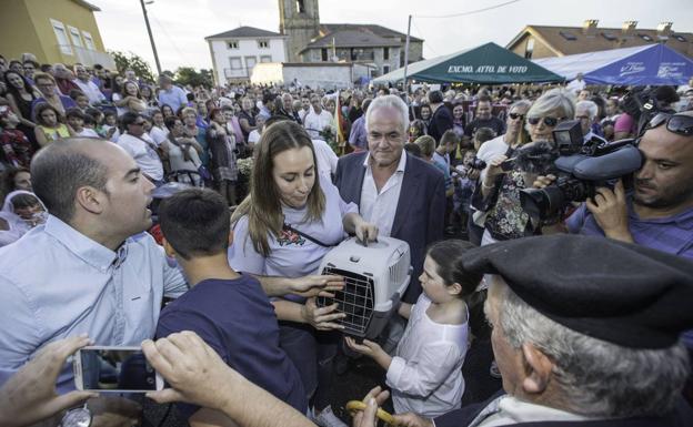 Los animalistas reúnen 229.000 firmas en contra de la suelta de la Gata Negra de Carasa