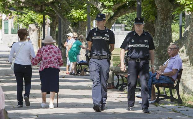 El Ayuntamiento de Santoña deja a sus policías locales sin vacaciones de verano