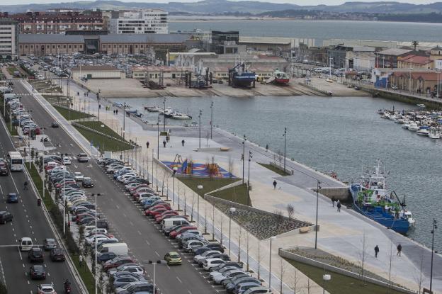 El Puerto diseña una reordenación del frente marítimo que «transformará» Santander