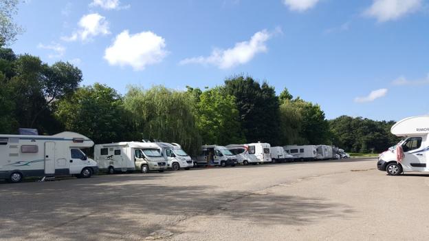 El alcalde de Penagos solicita a Cantur un área de caravanas junto a Cabárceno