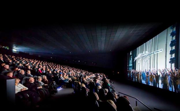 Facua denuncia ante la CNMC que dos tercios de los cines no han bajado el precio de las entradas