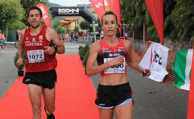 Marcos Fernández y Zulema Fuentes-Pila dominan los 10 Kilómetros de Ribamontán al Mar