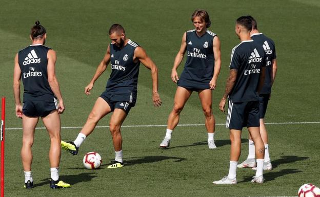 Bale y Benzema se liberan sin Cristiano