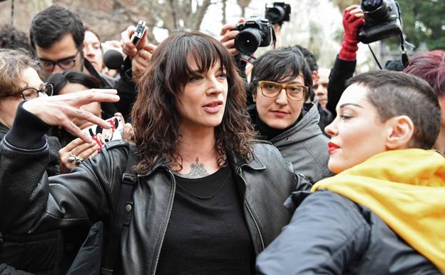 Rose McGowan pide a Asia Argento hacer «lo correcto» como acusada de abuso