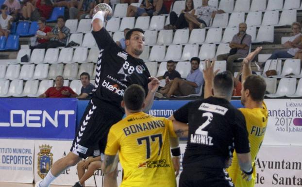 El DS Blendio finaliza la pretemporada con un amistoso ante el Balonmano Torrelavega