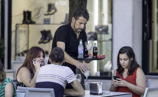 Cantabria bate récord de contratos laborales en 2018 pero el 48,5% dura menos de un mes