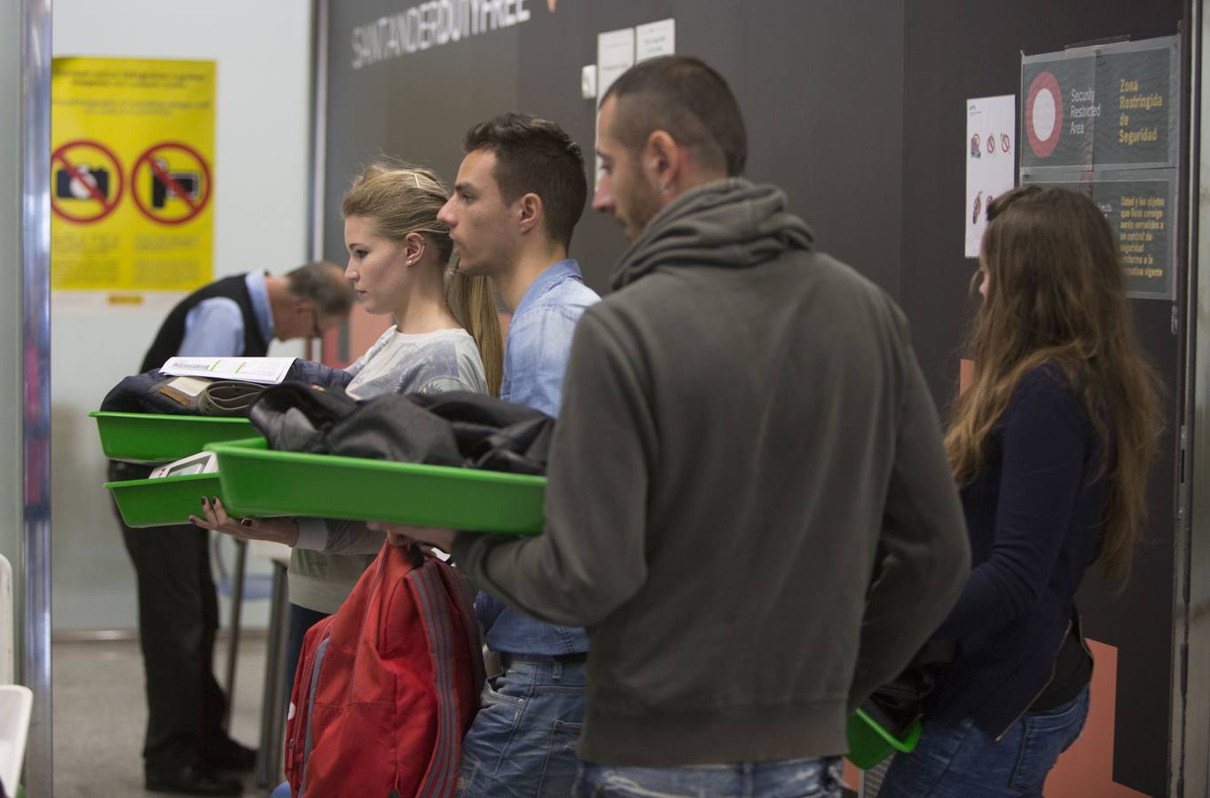 Desconvocada la huelga en Parayas, tras el acuerdo de la empresa de seguridad y los sindicatos
