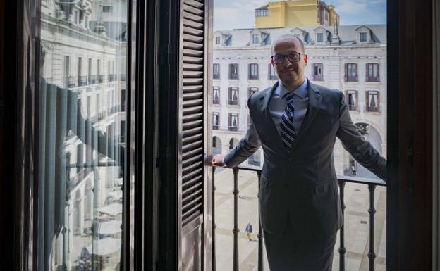 «Los empresarios cántabros apuntan como debilidad su falta de cohesión»