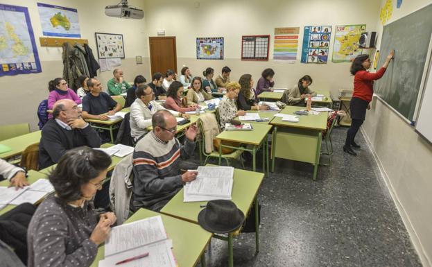 La UNED Cantabria incorpora portugués, neerlandés y esperanto a su oferta de idiomas