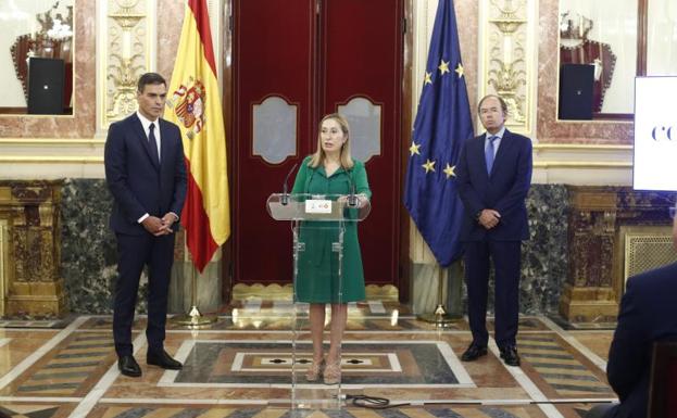 Sánchez: «A la Constitución se la honra cumpliéndola y haciéndola cumplir»