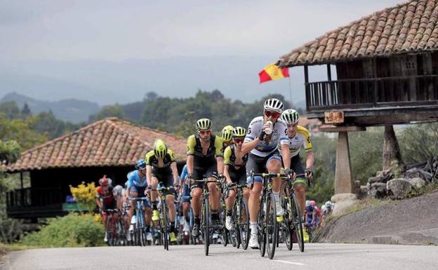El Alto de Quijas y el velódromo de Sniace, zonas de privilegio para seguir la etapa