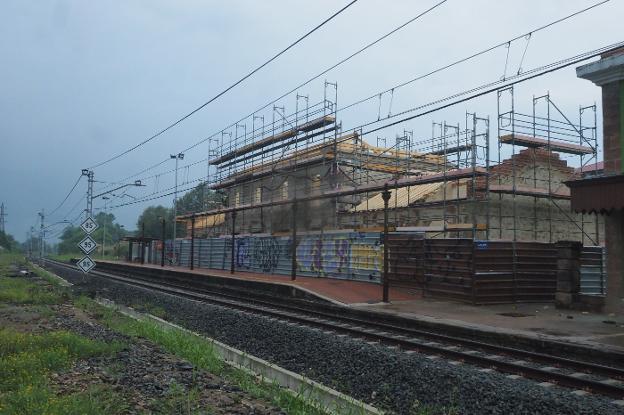 Renfe pone fin al estado de ruina de la vieja estación de Sierrapando