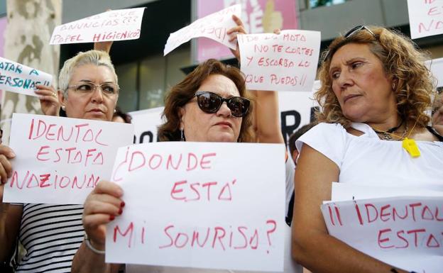 La Policía registra todas las clínicas de iDental en busca de datos de pacientes