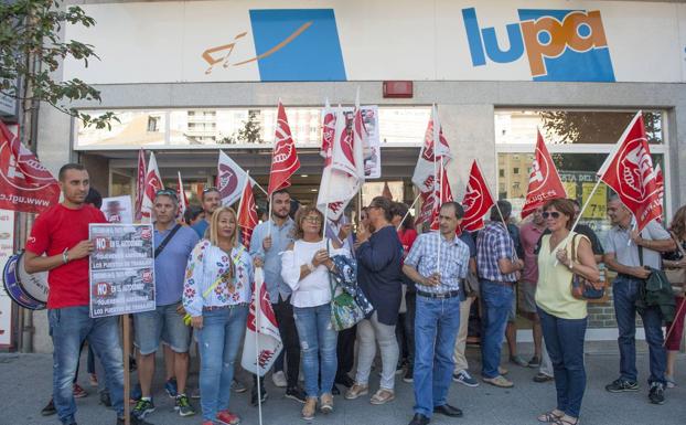 UGT paraliza las movilizaciones en Lupa tras el compromiso de la empresa de mantener el empleo