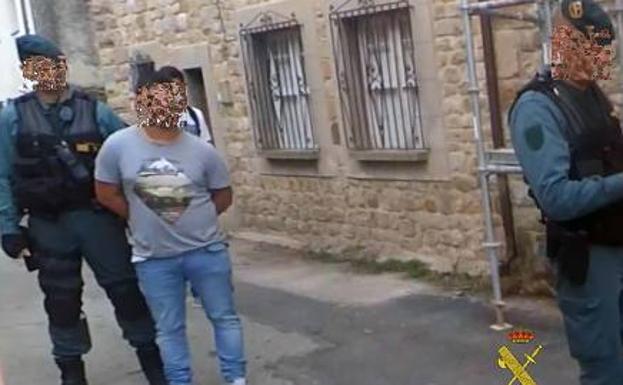 Detienen a «uno de los traficantes más 'fuertes' de la zona centro de Cantabria»