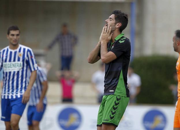 El Racing paga caro un exceso de confianza