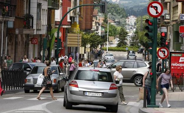 Torrelavega quiere implantar la OLA de forma gradual y que sea gratis la primera hora