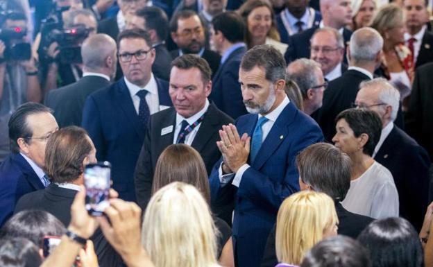 Torra y la Generalitat plantan al rey Felipe VI en el salón Gastech de Barcelona