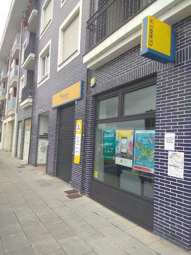 Colindres aboga por la continuidad del servicio de Correos