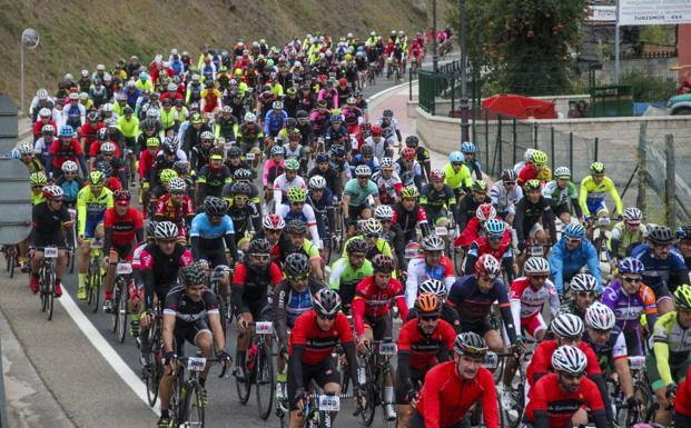 Igor Astarloa, estrella el día 22 de la cuarta 'Lebaniega Jubilar Bike'