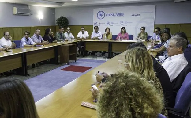 El PP nombra gestoras en El Astillero y Castro para reorganizar el partido
