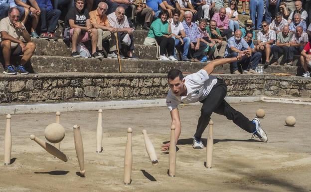 Víctor renueva su título en Reinosa