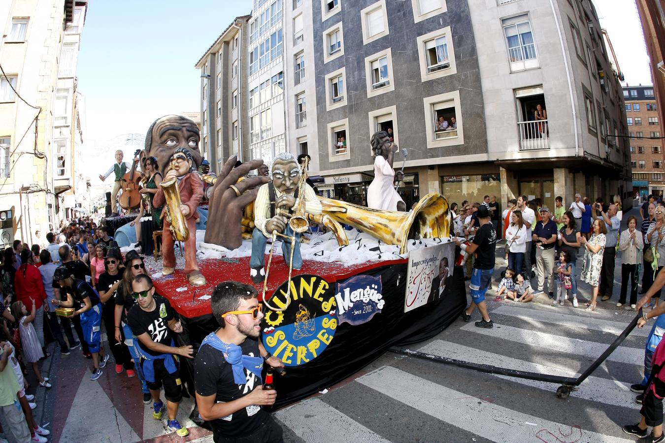 Desfile de Carrozas de San Mateo