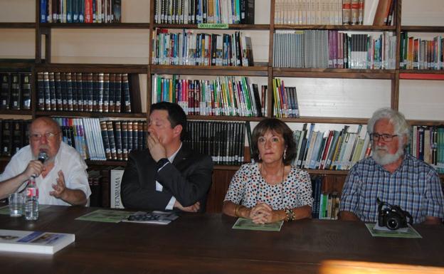 Güemes inaugura la biblioteca 'José Luis Casado Soto'