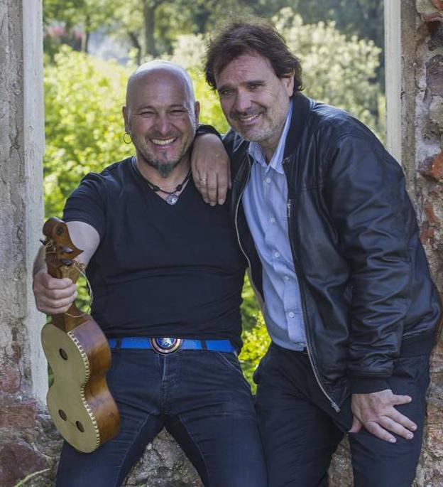 «El folk está a medio camino entre el trovador y el country americano»