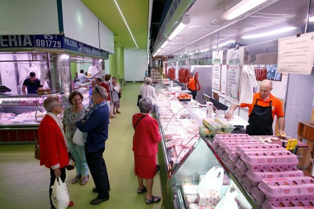 Los puestos de hostelería de la Plaza de Abastos encuentran por fin adjudicatario un año después