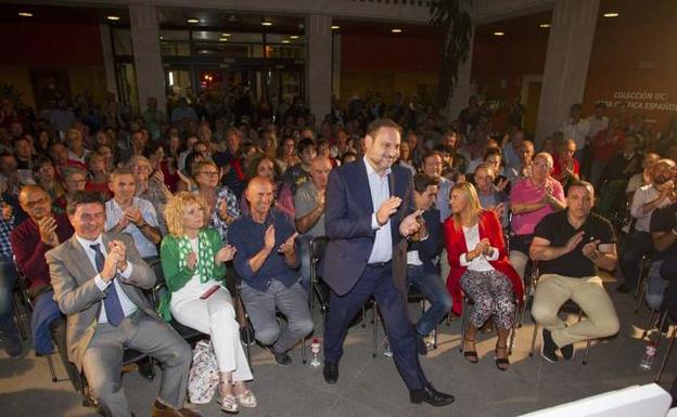 «Este Gobierno es tan legítimo como cualquier otro y tiene un horizonte que cumplir»