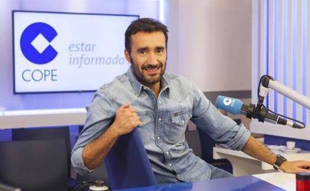 Juanma Castaño: «Los futbolistas no pueden levantarse por la noche a cuidar de sus hijos»