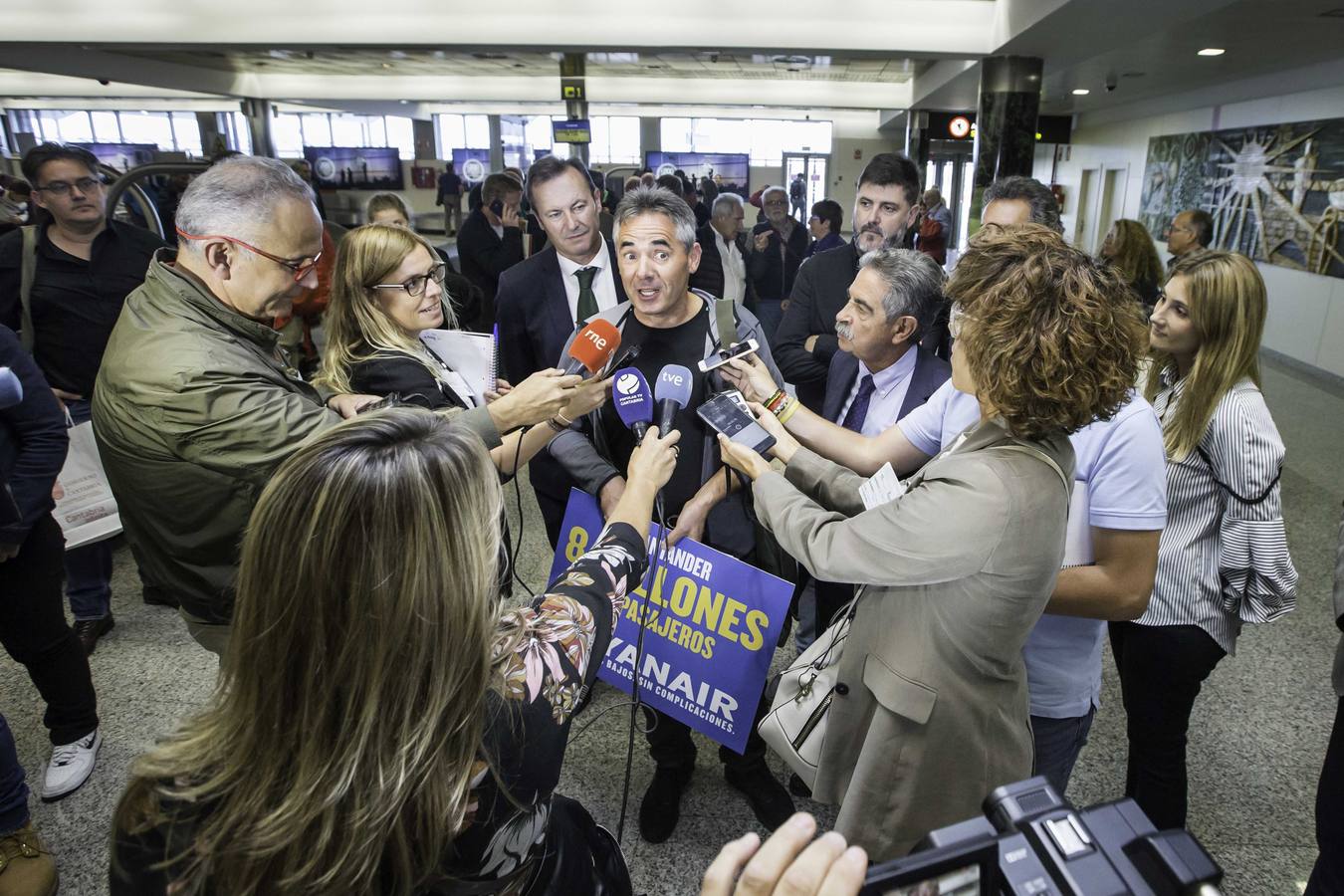 Un alemán de madre cántabra, el pasajero ocho millones de Ryanair