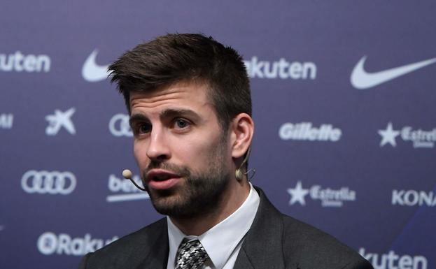 Piqué llega a Shanghái en plena polémica por el rechazo a su Copa Davis