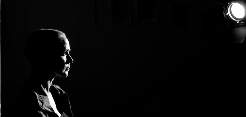 Ábrego recibe a 'Mujeres que cuentan'