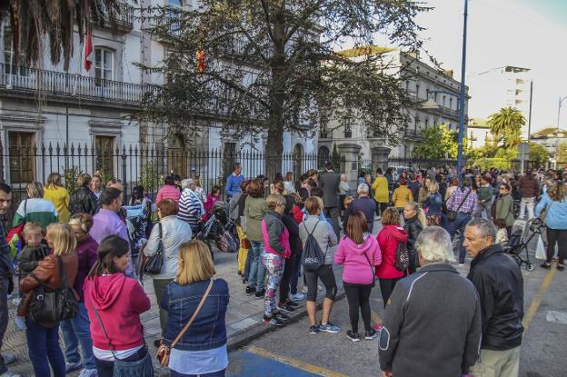 «Necesitamos nuestra piscina ya, que nos devuelvan algo que es bueno»