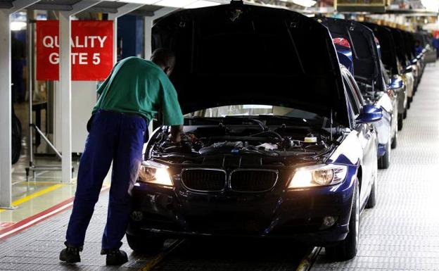 BMW llama a revisión a 1,6 millones de automóviles por un problema con el refrigerante