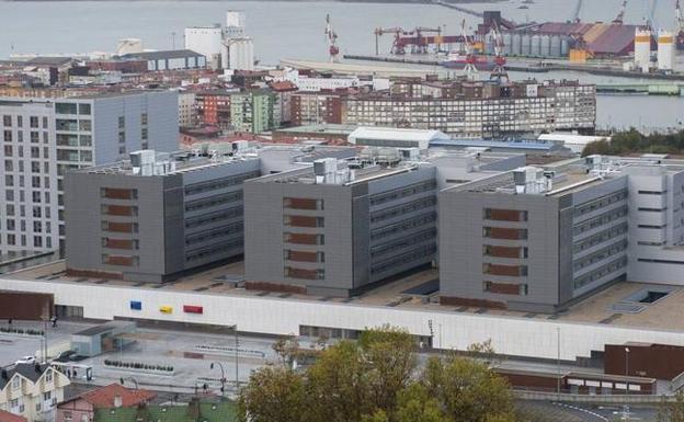 El hospital cántabro ha logrado en sólo siete años 24 BIC